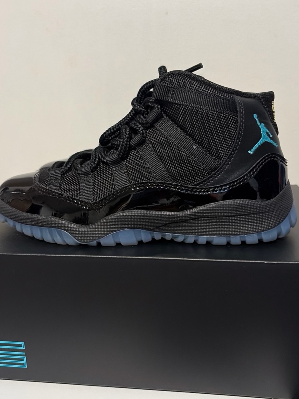 Jordan Retro 11 Gamma Blue Size 2.5